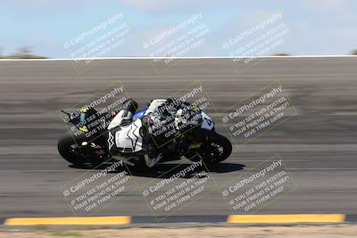 media/Apr-05-2024-Apex Assassins-CVMA Friday Practice (Fri) [[ee2ef04f2b]]/3-Racer 2/Session 3 (Bowl Speed Pans)/
